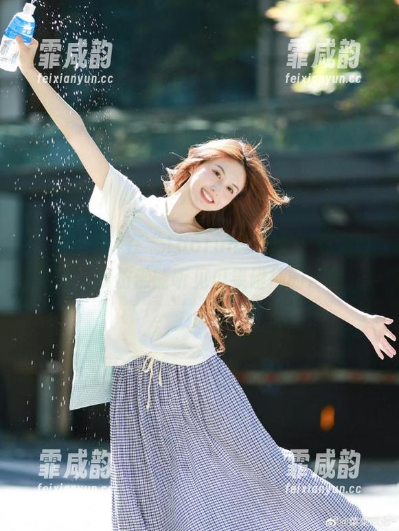 在“166run”网站，吃瓜的同时，我仿佛能听见瓜果碰撞的声音。