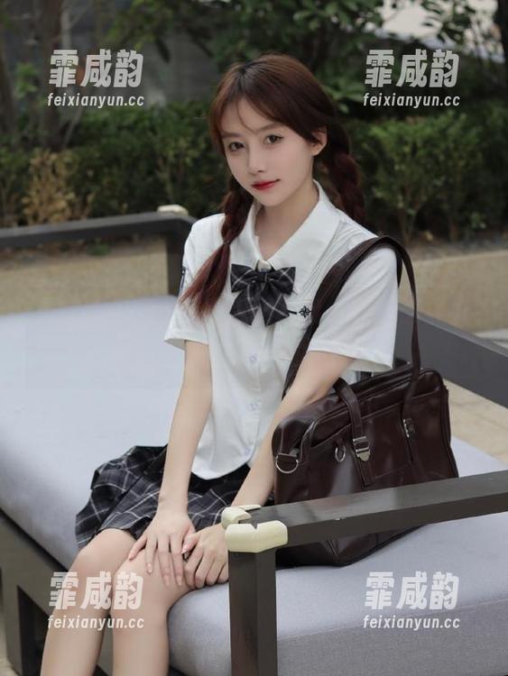 17吃瓜网入口，即使懒癌发作，也能轻松吮指吃瓜！