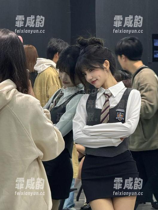 51cg吃瓜网站 在51cg吃瓜网站的入口,心中有千万只草泥马奔腾,不知道该赞还是该反驳。