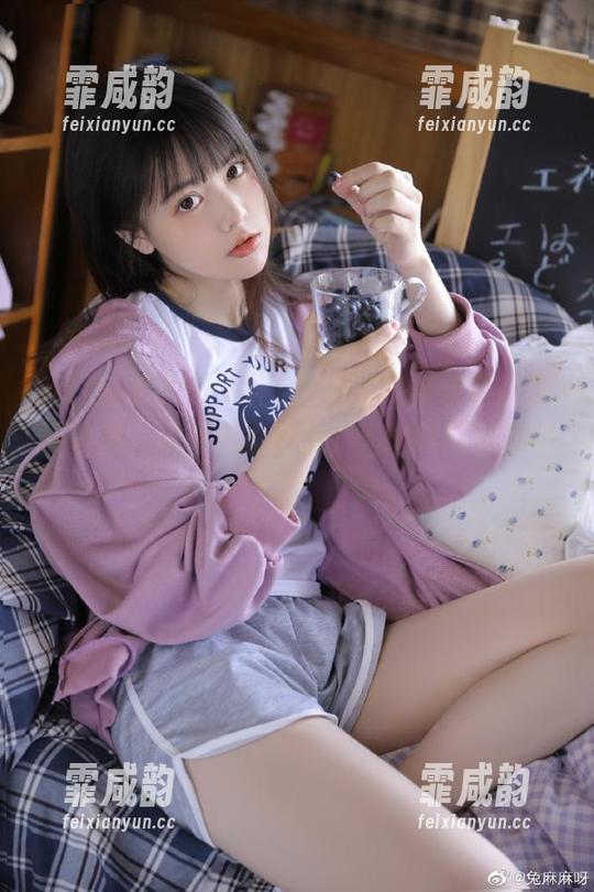 “51吃瓜”发布一条朝阳的会展消息，我在心里默念，“继续吸引我吧”！