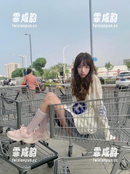 91爱吃瓜 上了91爱吃瓜的安卓APP后,有种“你们果然不对劲”的强烈预感...
