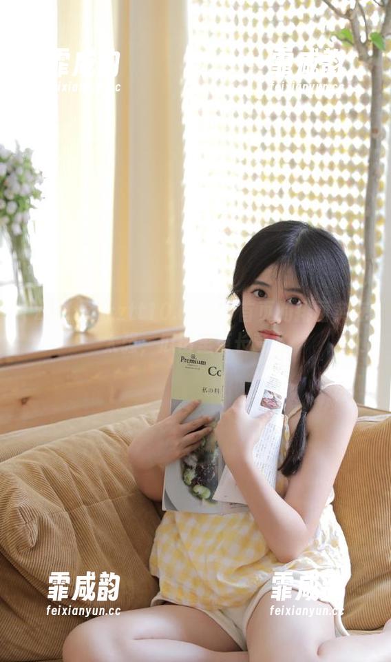zztt “zztt10.ccm”首页的排面实在太强,瓜田里草长莺飞