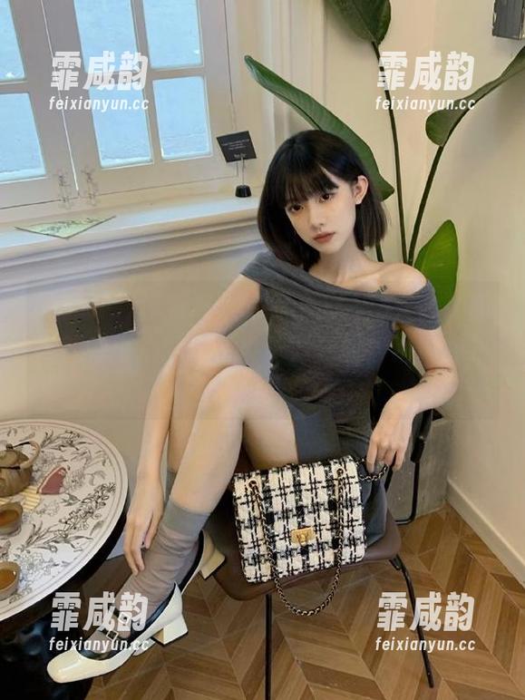 吃瓜网 试着进入吃瓜网的入口,那种暗黑的好奇心就像青少年时期的叛逆一样扑面而来。