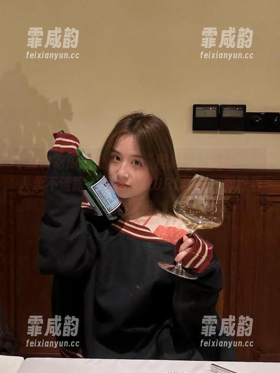 黑料吃瓜网址 都说“黑料吃瓜网址”让人永不迷路,偏我每次URL换新,都跟着心疾走。