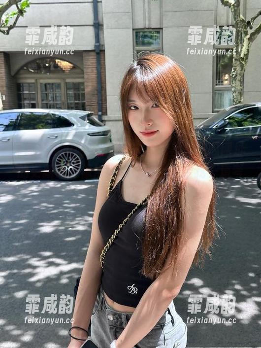 英评一看，黑料吃瓜网址的更新简直像辩论比赛，上天给我一道考题，想干嘛？
