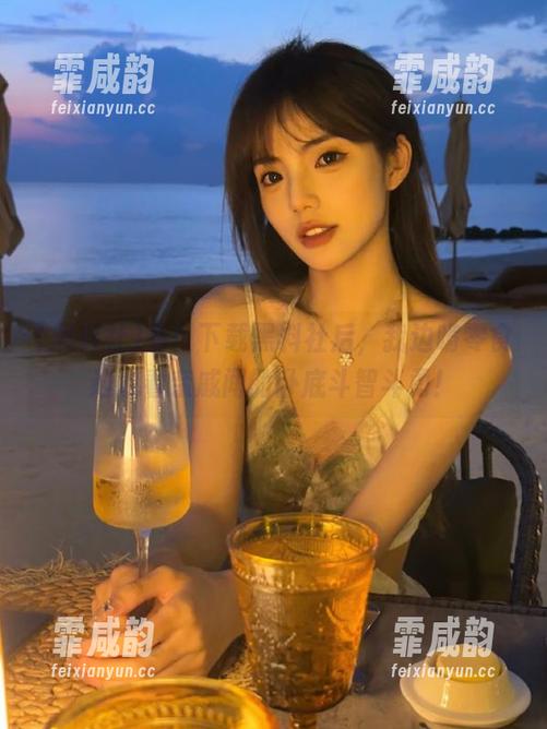黑料社 看!下载黑料社后,我边啃零食边观看亲戚间的卧底斗智斗勇!