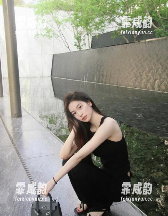 进入黑料社区网址，我竟然发现西瓜给我的夏天带来了不一样的“色彩”！