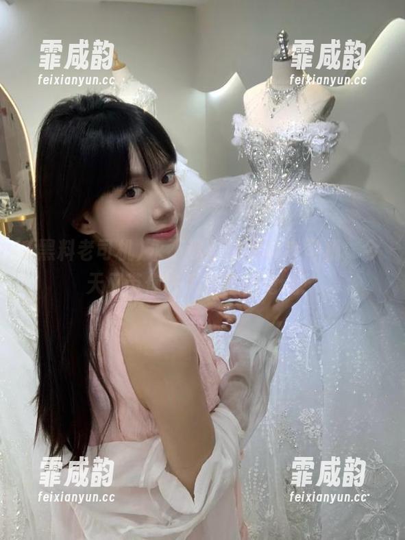 永不迷路的黑料老司机，今天又带你去瓜田里遛弯儿！